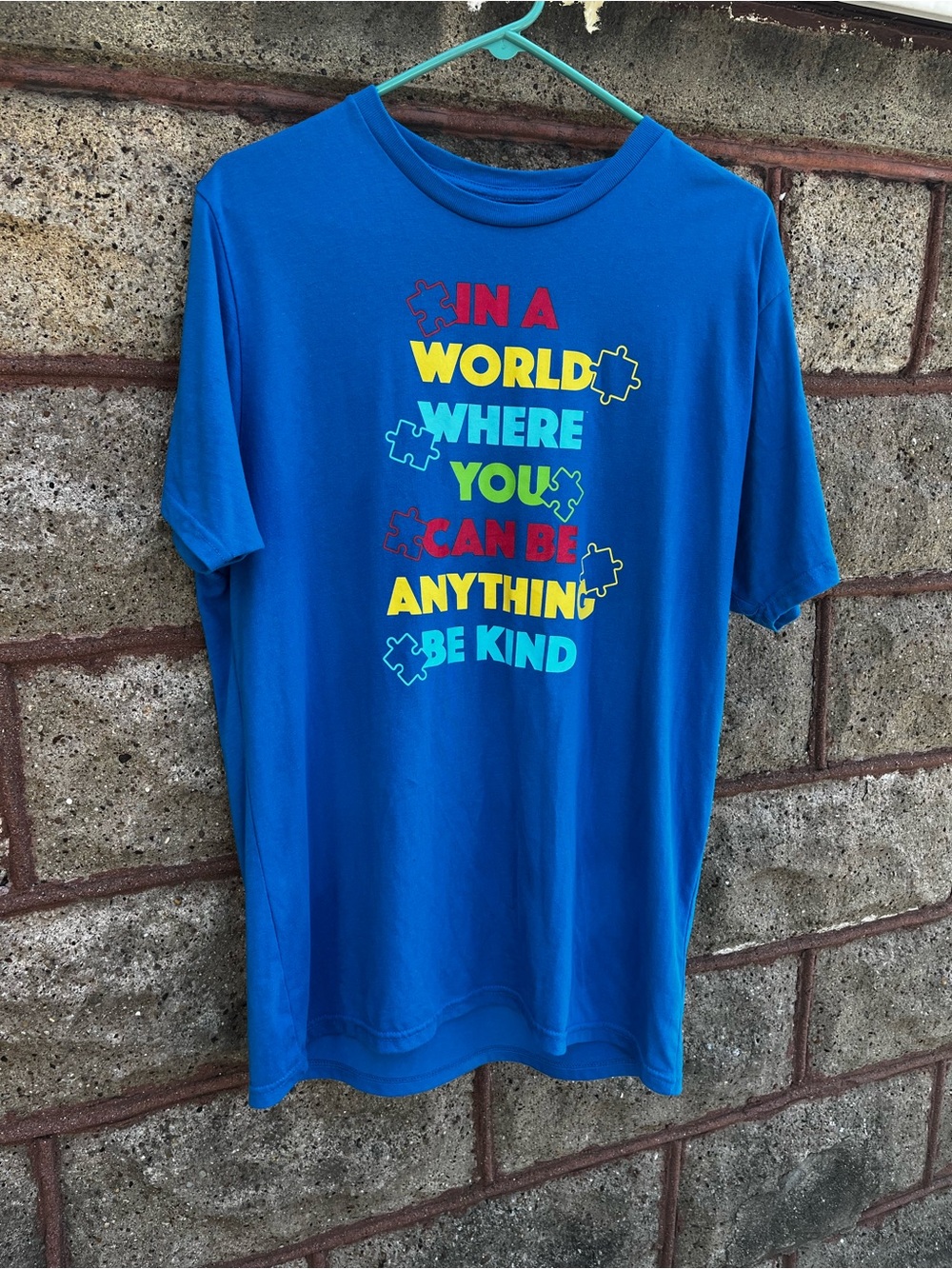 * stain Autism speaks Tshirt large unisex be kind